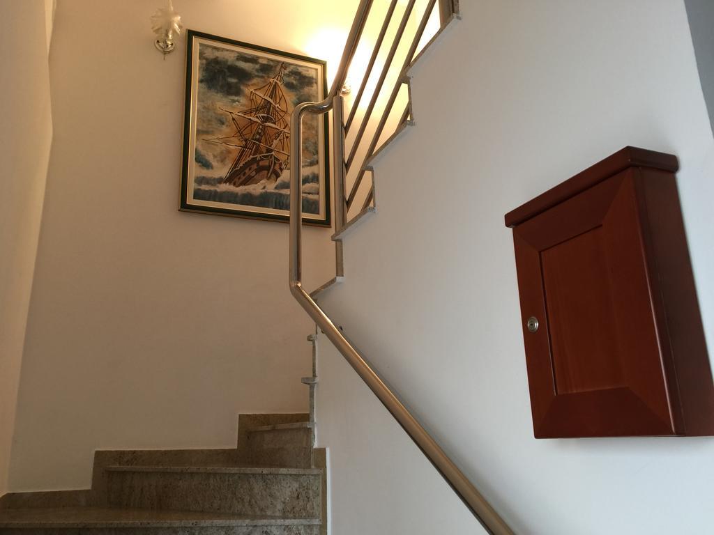 Apartmani Mainski Put 39 Budva Ngoại thất bức ảnh