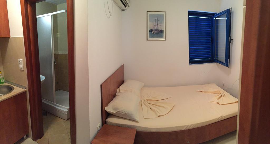 Apartmani Mainski Put 39 Budva Phòng bức ảnh